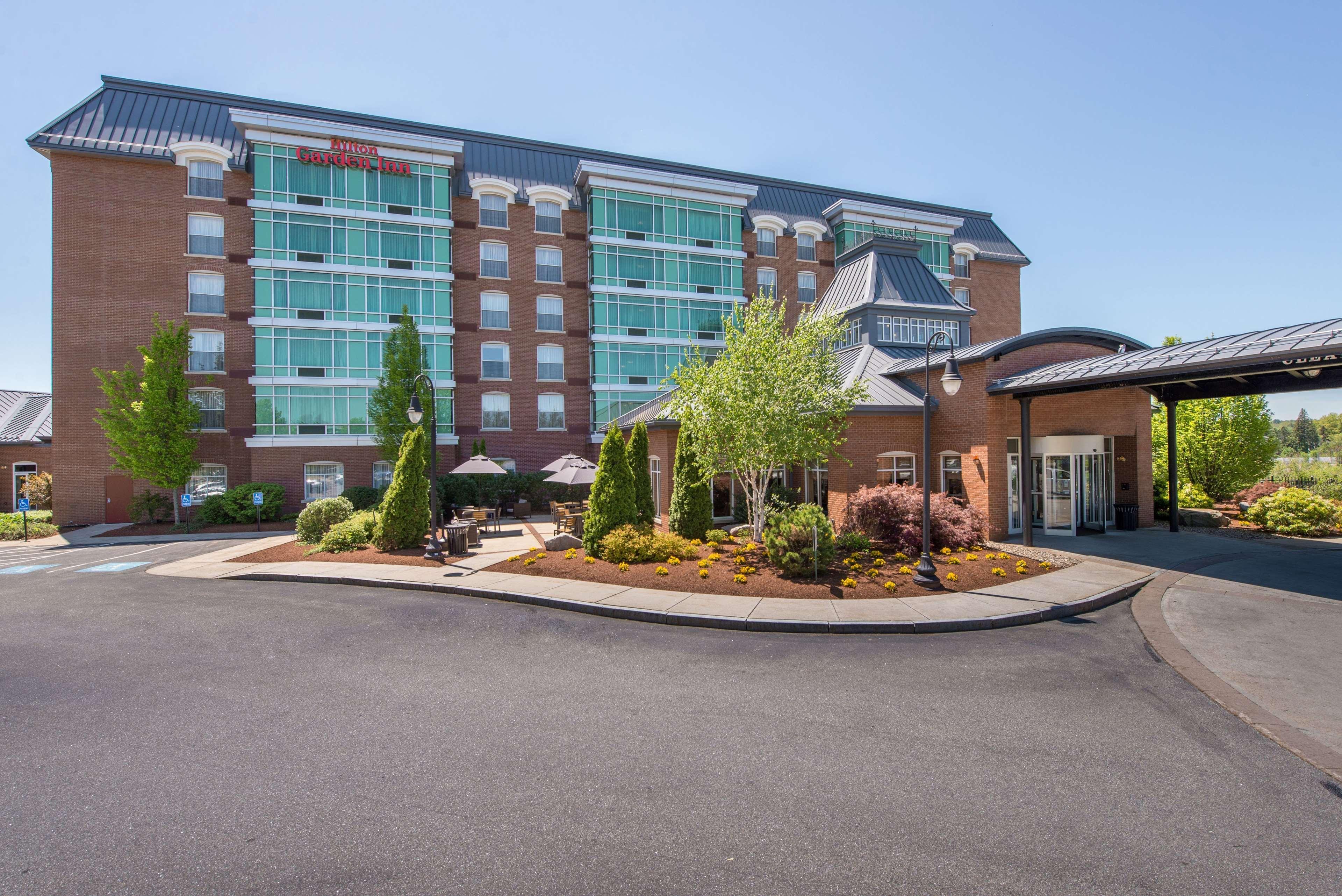 Hilton Garden Inn Manchester Downtown Exterior foto
